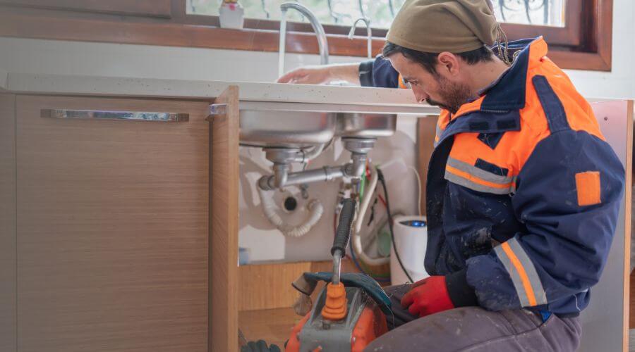 Expert burst pipe repair services in Centerville, IN